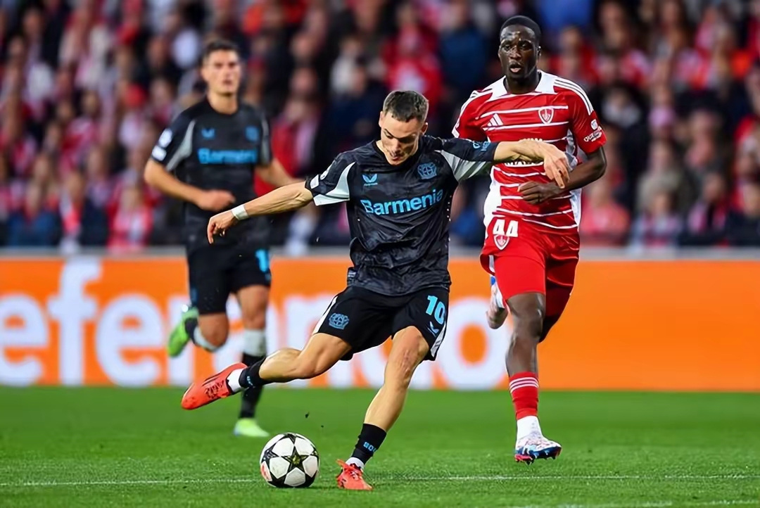 转会期突围战来临;拜仁慕尼黑围绕社区盾队长鼓劲;气氛紧张;轮换策略成焦点的简单介绍贝博官网平台