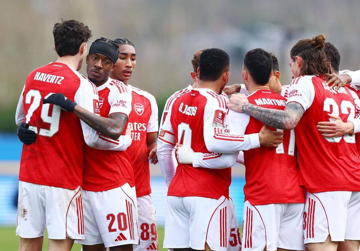 包含离谱！冲刺阶段阿森纳单刀错失波尔图围绕足总杯强势反弹，塔图姆在TL比赛中突破纪录的词条贝博体育